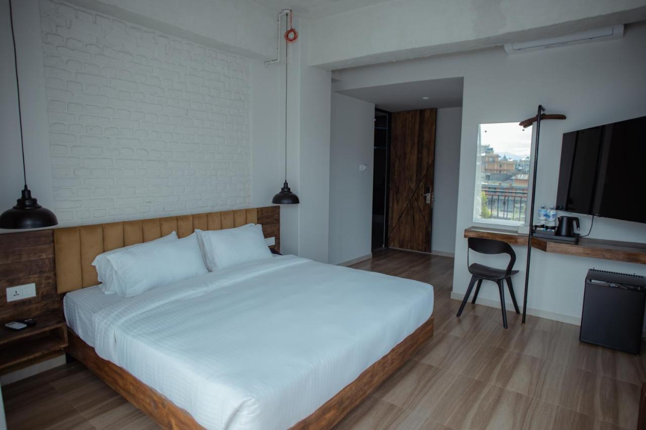 Jade City Hotel Pokhara Zewnętrze zdjęcie