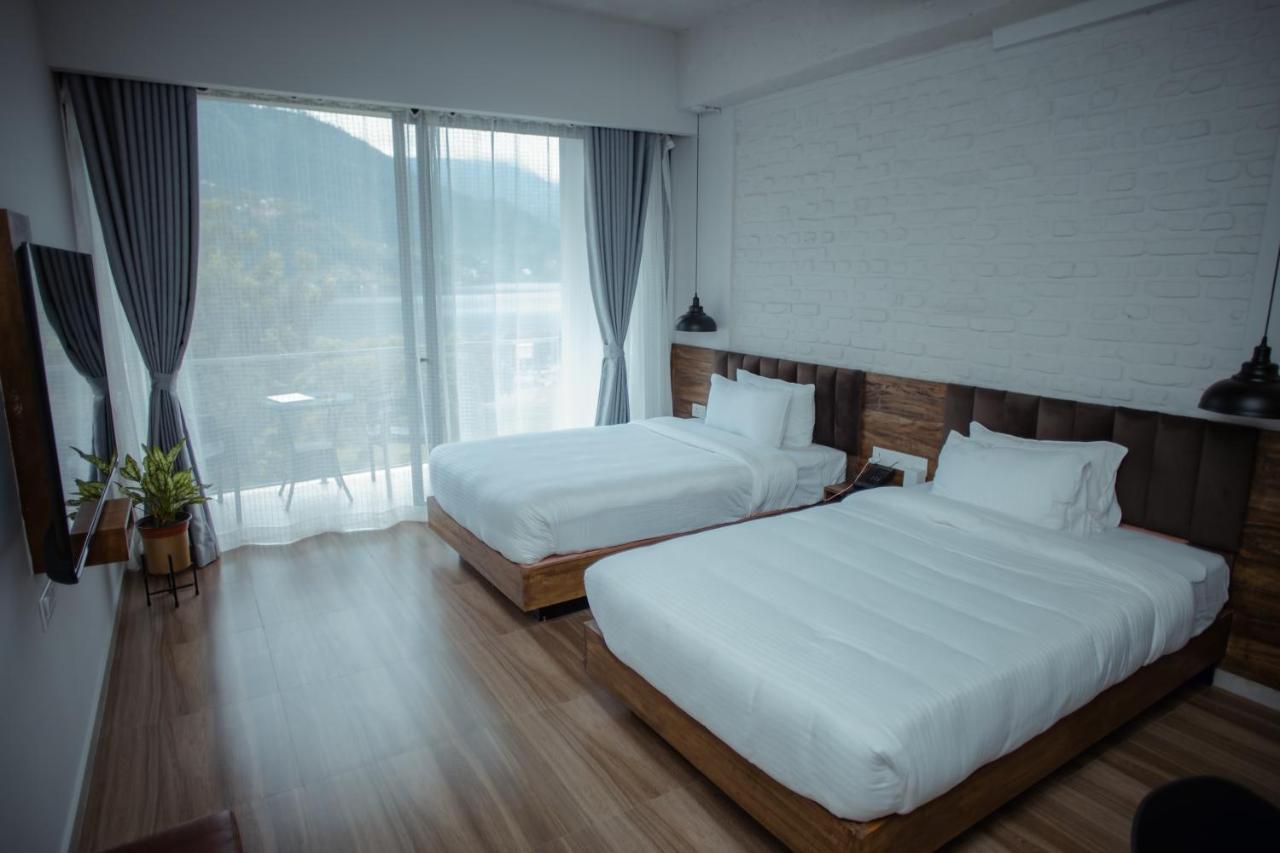 Jade City Hotel Pokhara Zewnętrze zdjęcie
