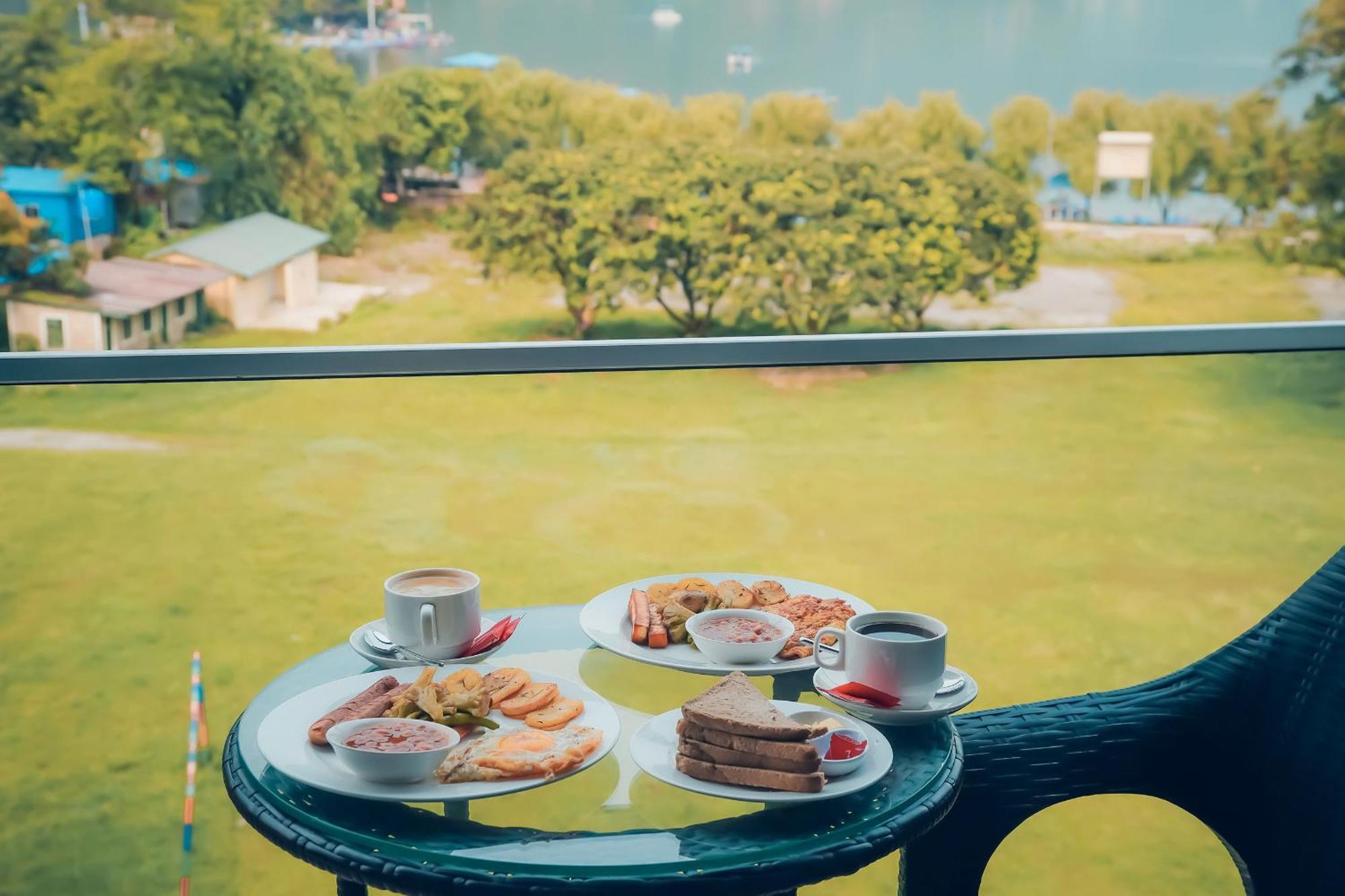 Jade City Hotel Pokhara Zewnętrze zdjęcie